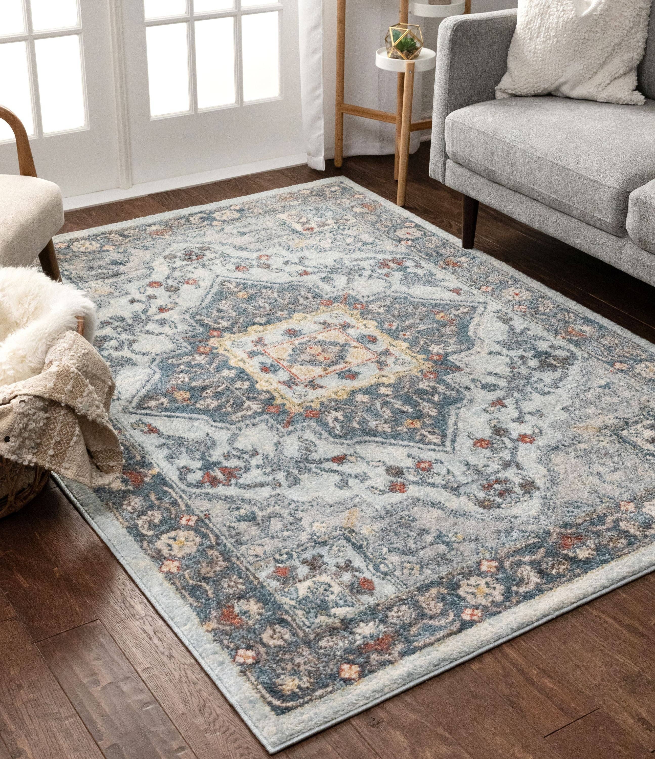 Cleo Blue Modern Vintage Rug: 5'3 x 7'3